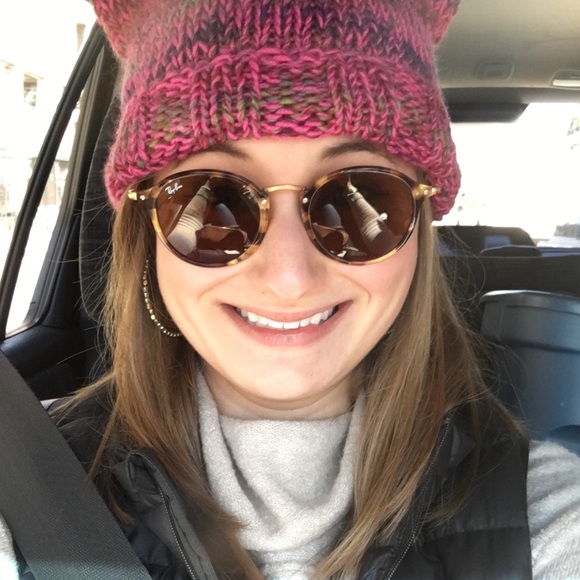 Meet your Posher, Elizabeth - Picture 1 of 1